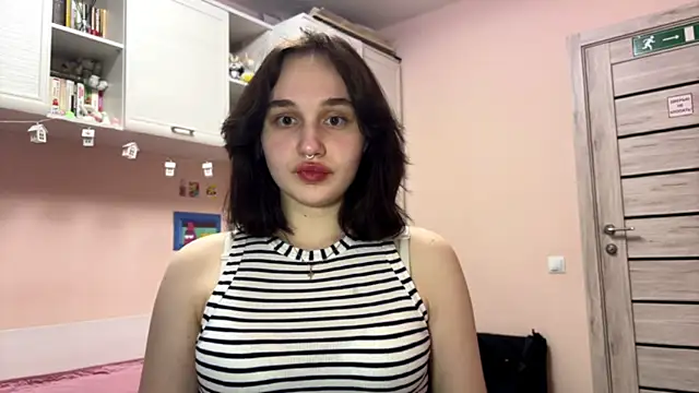 NoraSweetie online show from April 9, 2026, 5:19 pm