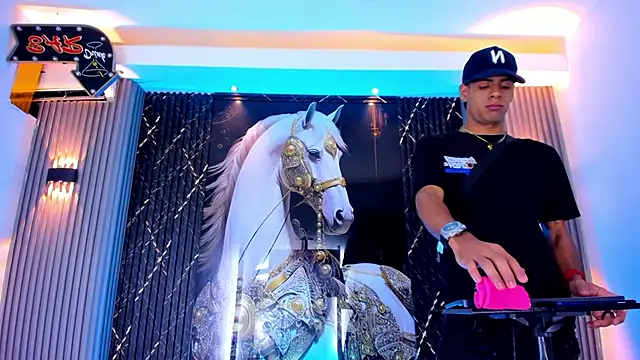 the knights of the night  online show from April 13, 2026, 3:32 am