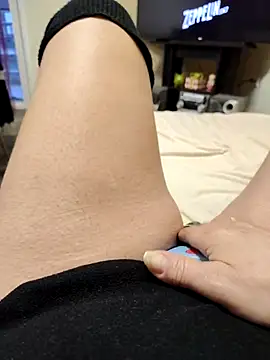 dayanesexxy online show from April 15, 2026, 4:07 am