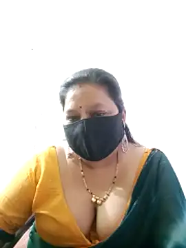 PINKI 024 online show from April 15, 2026, 5:46 am