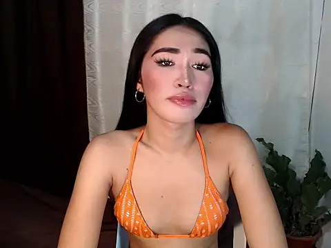 urasiankylie online show from May 26, 2026, 6:55 am