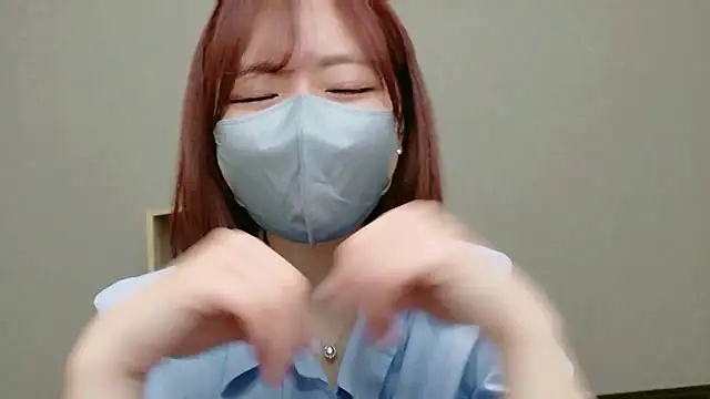 YUA 0425 online show from May 12, 2026, 3:58 am