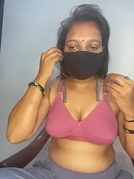 Monika 6999 online show from May 7, 2026, 5:16 pm