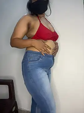 Monika 6999 online show from May 19, 2026, 6:04 pm