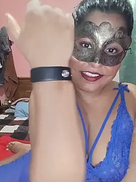 Maskedcurves online show from June 18, 2026, 6:45 am