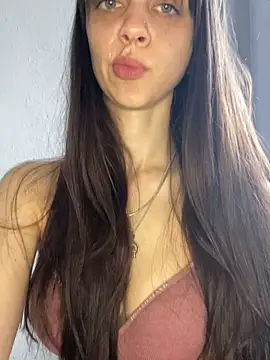 HotGirl1701 online show from June 4, 2026, 4:17 am