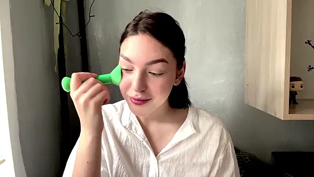 SinfulStarlight online show from April 11, 2026, 5:15 am