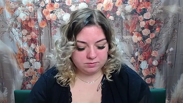 AdelinaMaster online show from April 14, 2026, 5:18 pm