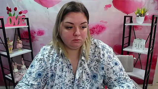 AdelinaMaster online show from April 21, 2026, 1:53 am
