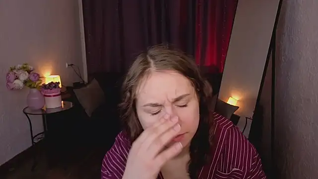 KattrinCutie online show from April 7, 2026, 5:42 am