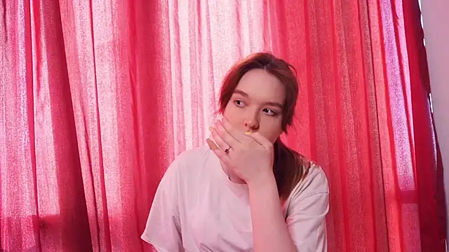 ElbaMarvier online show from April 16, 2026, 7:20 am