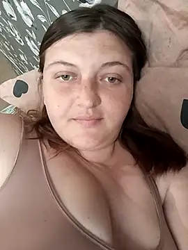 AngelinaKiss777 online show from April 15, 2026, 1:04 pm