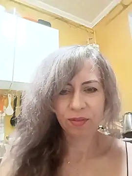 TaynaSecret online show from April 17, 2026, 9:06 pm