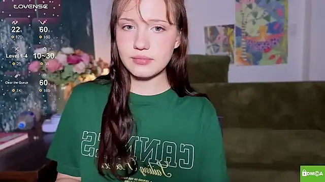 bikinibottom001 online show from April 16, 2026, 4:13 am