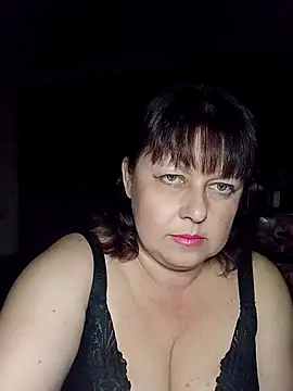 AuroKaria online show from April 15, 2026, 6:12 pm