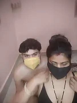 SURAJSAVITA online show from April 15, 2026, 8:09 pm