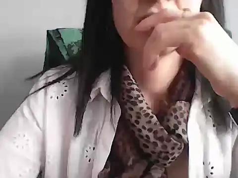 sara 41 online show from April 13, 2026, 9:02 am