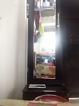 vegonicarouge online show from April 9, 2026, 7:53 pm