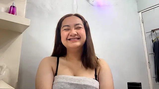 BirgitCelestino online show from April 16, 2026, 8:04 am