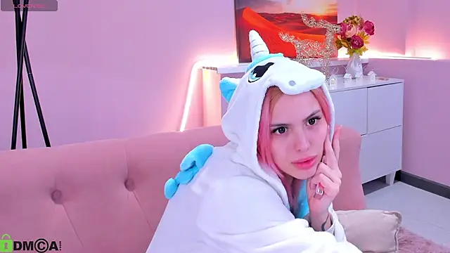 Hannah Mc kay online show from April 15, 2026, 1:26 pm