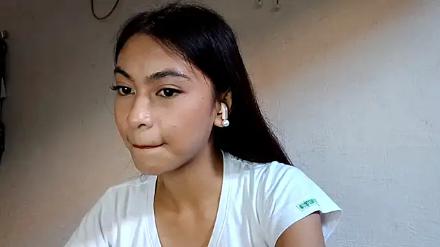 RosalindBrugler online show from April 9, 2026, 11:11 pm