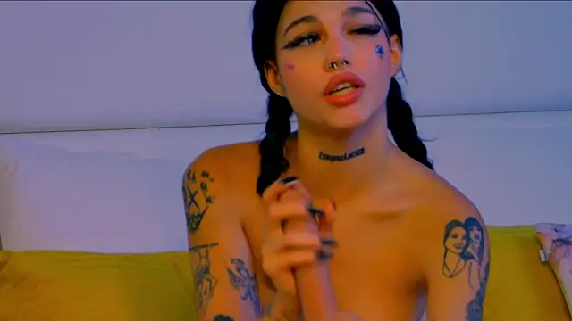 YasminnStorm online show from June 25, 2026, 5:12 am