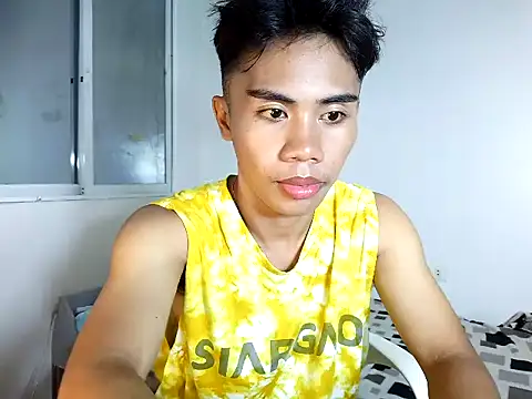Snapshot of valerio_fernan chatting on July 3, 2026, 4:02 pm valerio fernan online show from July 3, 2026, 4:02 pm