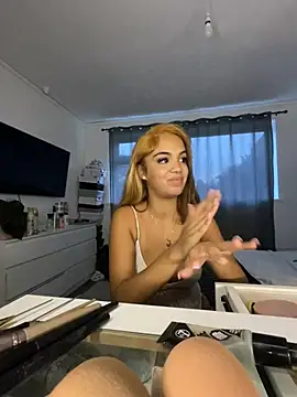 Jasminebrownx online show from June 19, 2026, 8:14 pm