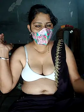 Riyashrma001 online show from April 18, 2026, 9:59 pm