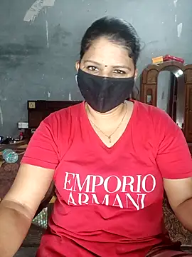 Riyashrma001 online show from April 14, 2026, 5:07 pm