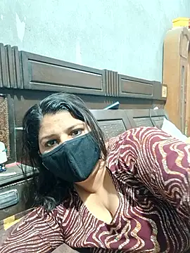 Riyashrma001 online show from April 12, 2026, 9:23 am