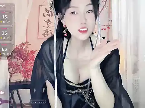 noomi-1111 online show from April 8, 2026, 2:57 am