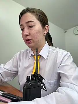 suzy-111 online show from April 13, 2026, 12:20 pm