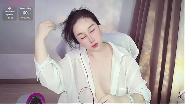 Eva-000 online show from July 18, 2026, 12:47 pm