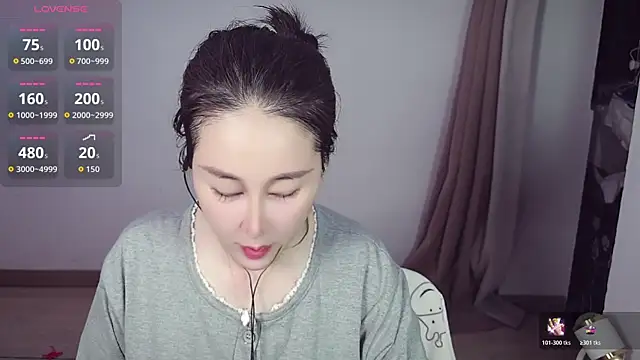 Eva-000 online show from April 28, 2026, 2:21 pm