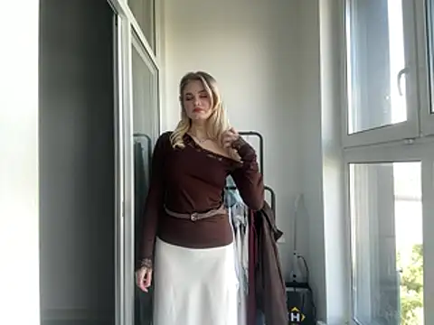 kirtova  online show from June 3, 2026, 12:06 pm