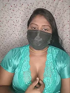 Romantic Woman online show from June 28, 2026, 6:03 pm
