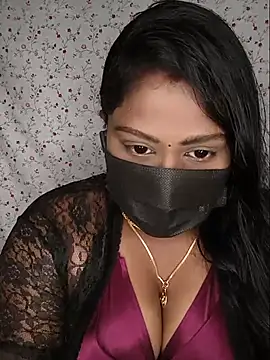 Romantic Woman online show from June 13, 2026, 6:17 pm