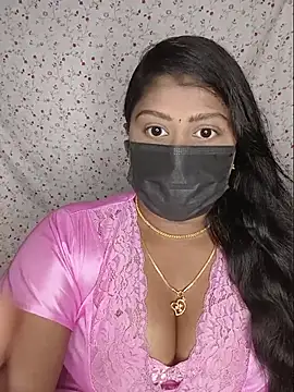 Romantic Woman online show from July 24, 2026, 6:37 pm