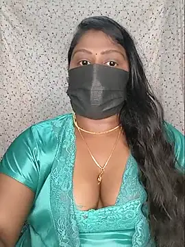 Romantic Woman online show from June 12, 2026, 6:49 pm