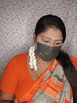 Romantic Woman online show from July 13, 2026, 5:56 pm