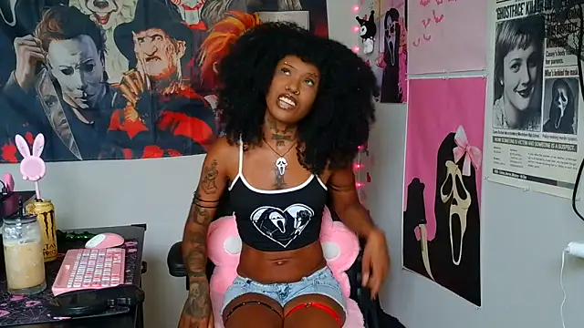 spookiebaddie online show from June 5, 2026, 10:15 pm