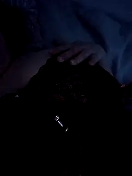 nika-W online show from April 12, 2026, 7:39 pm