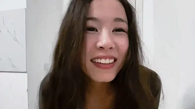 fengxicolombia online show from April 15, 2026, 7:58 pm