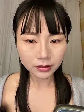 yaya0302 online show from April 16, 2026, 2:23 am