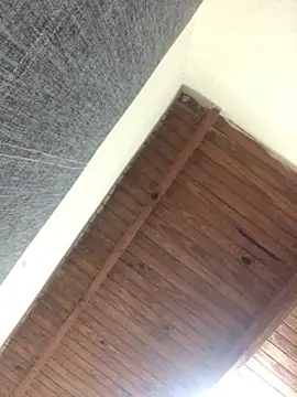 Laacoluu online show from April 11, 2026, 9:13 am