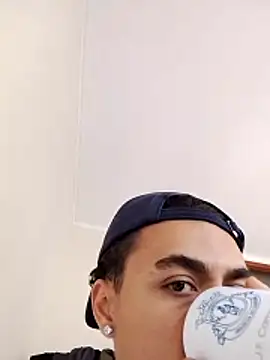 jhonylock online show from April 21, 2026, 12:01 pm