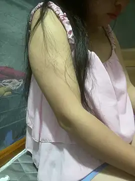   Amanda   online show from April 15, 2026, 10:43 pm