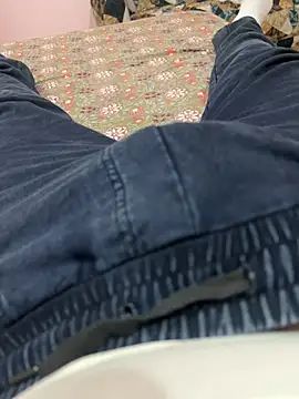 Saksham57953 online show from April 13, 2026, 1:59 pm