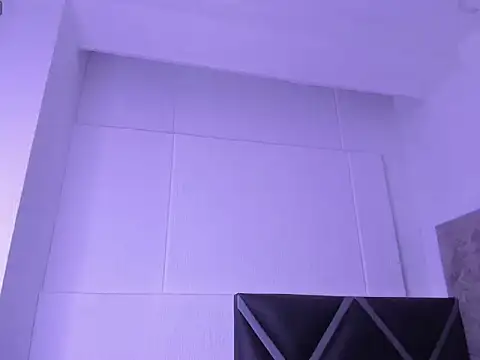 Zoe-Ross online show from April 10, 2026, 11:39 am